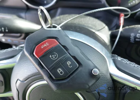 2022 Jeep Wrangler 4Xe Unlimited Sahara 4X4 z USA, uszkodzony, nr VIN 1C4JJXP61NW271027